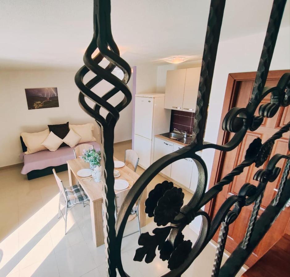 Apartmani Nada Mustapic Brela Exterior foto