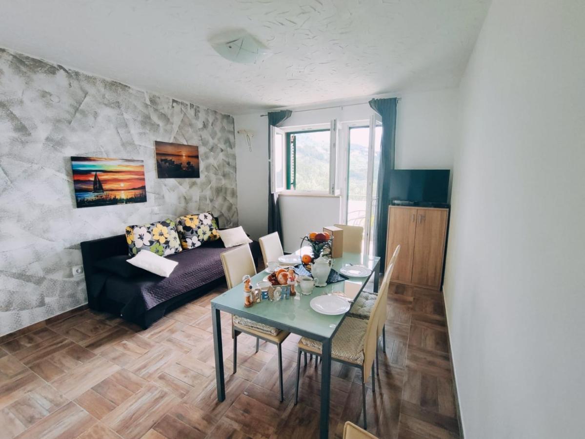 Apartmani Nada Mustapic Brela Exterior foto