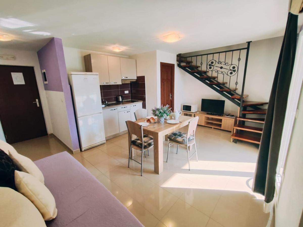 Apartmani Nada Mustapic Brela Exterior foto