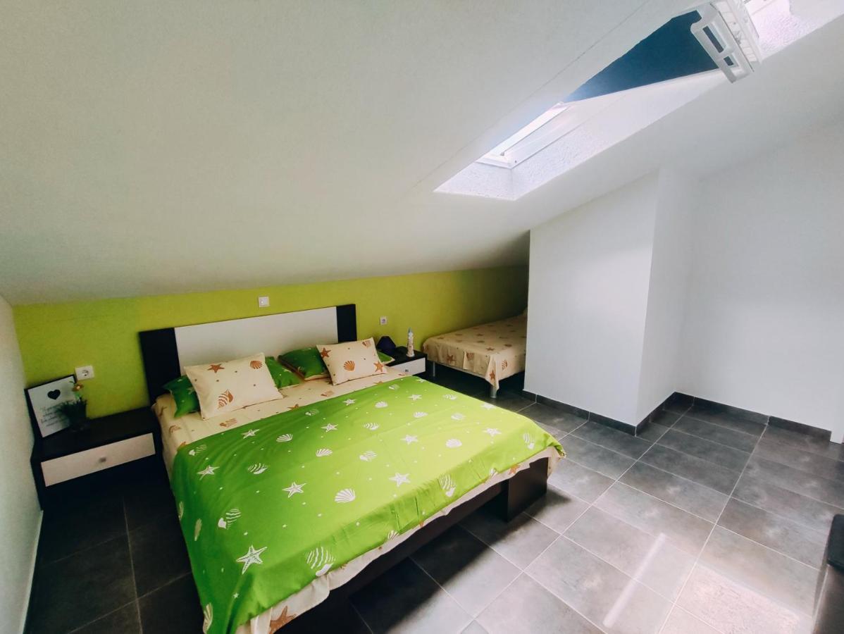 Apartmani Nada Mustapic Brela Exterior foto