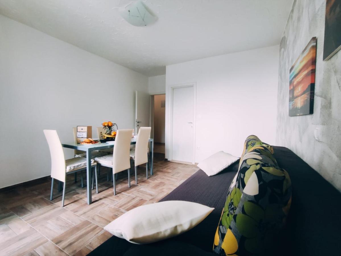 Apartmani Nada Mustapic Brela Exterior foto